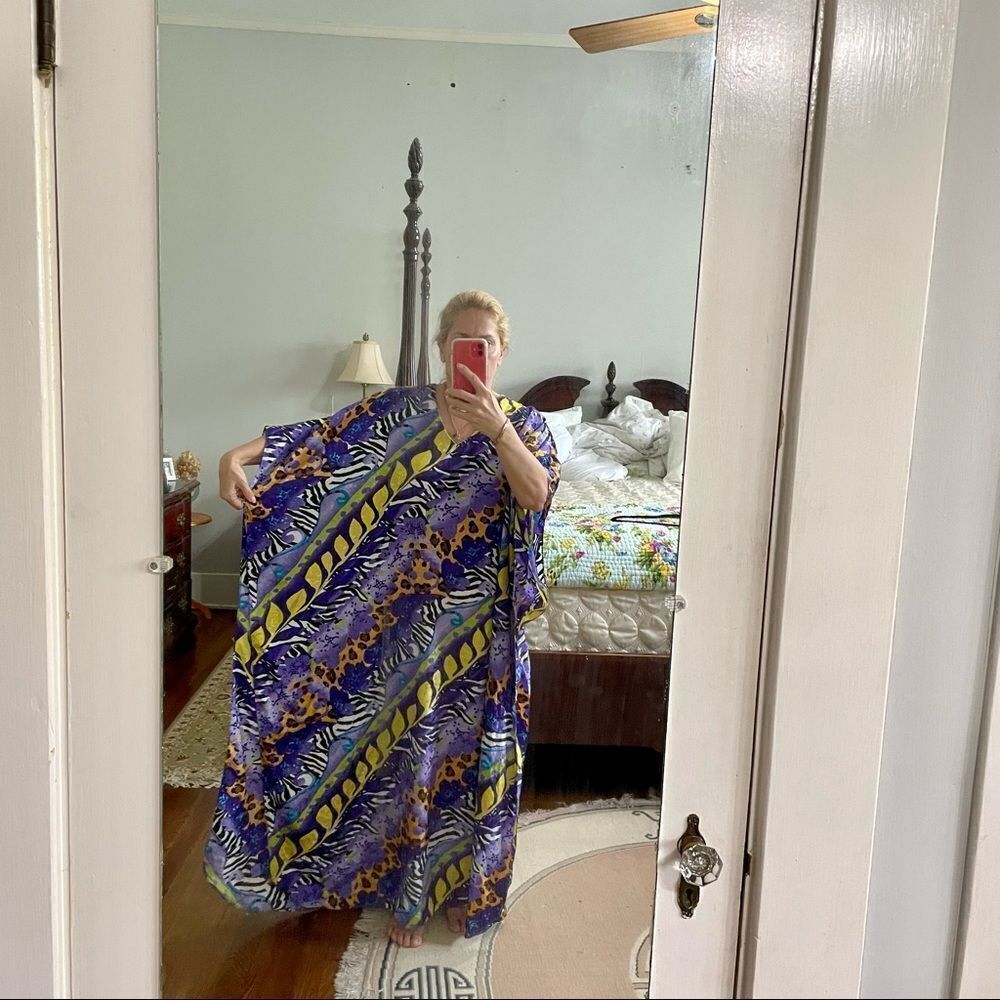 Bellamayo multi pattern‎ & multi patterned polyester caftan/muumuu - Picture 6 of 8